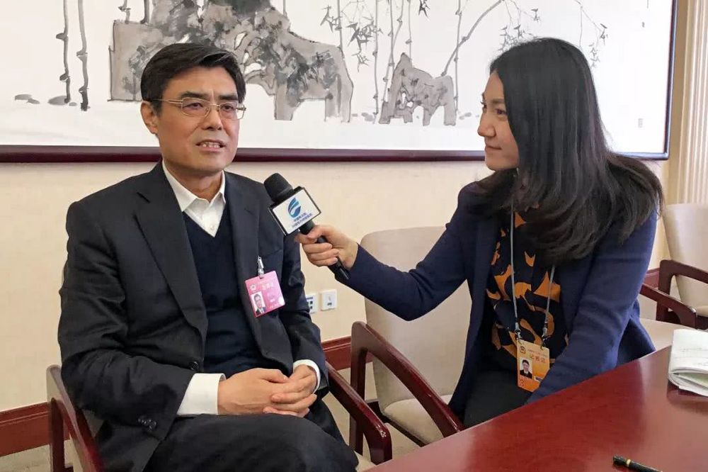 當好能源轉型與清潔發(fā)展排頭兵——訪全國政協(xié)委員，中國華能集團有限公司董事長、黨組書記舒印彪