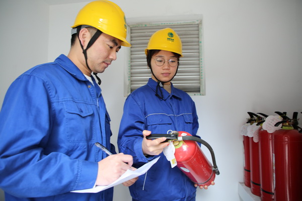 國網寧?？h供電公司持續(xù)深化“電網百日撣塵”專項行動