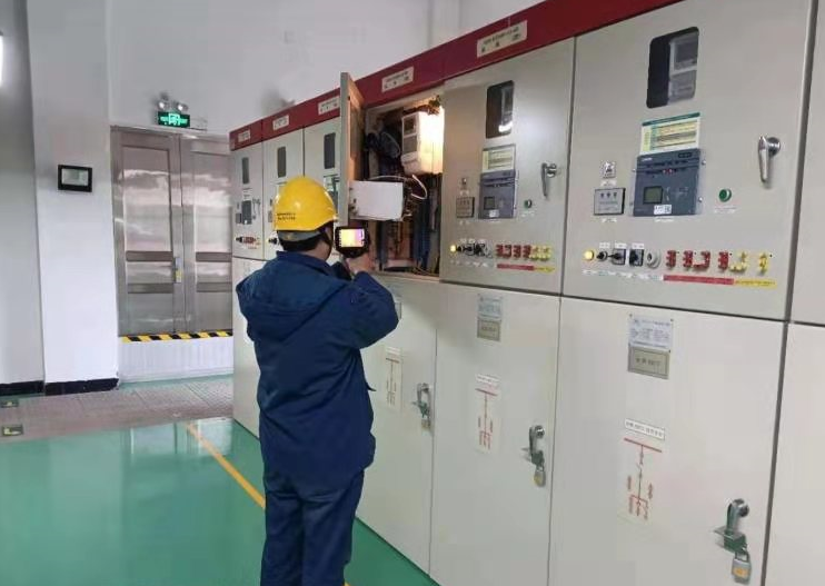 國(guó)網(wǎng)慈溪市供電公司用心巡視、及時(shí)消缺確保電網(wǎng)安全穩(wěn)定運(yùn)行