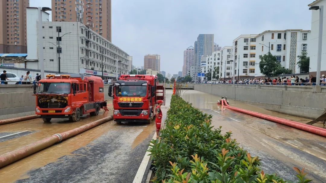 千里征程未下鞍，排澇備勤又揚鞭——中國安能第三工程局就位后立即組織搶險救援工作