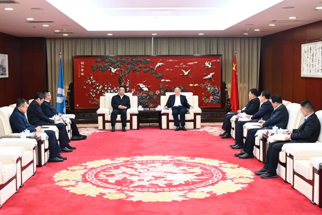 溫樞剛會(huì)見哈電集團(tuán)董事長(zhǎng)、黨委書記曹志安