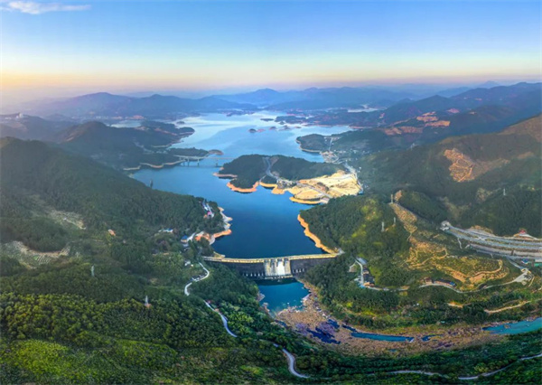 華電福建公司不負(fù)春光趕秋實(shí)，“雙碳”路上奮楫行