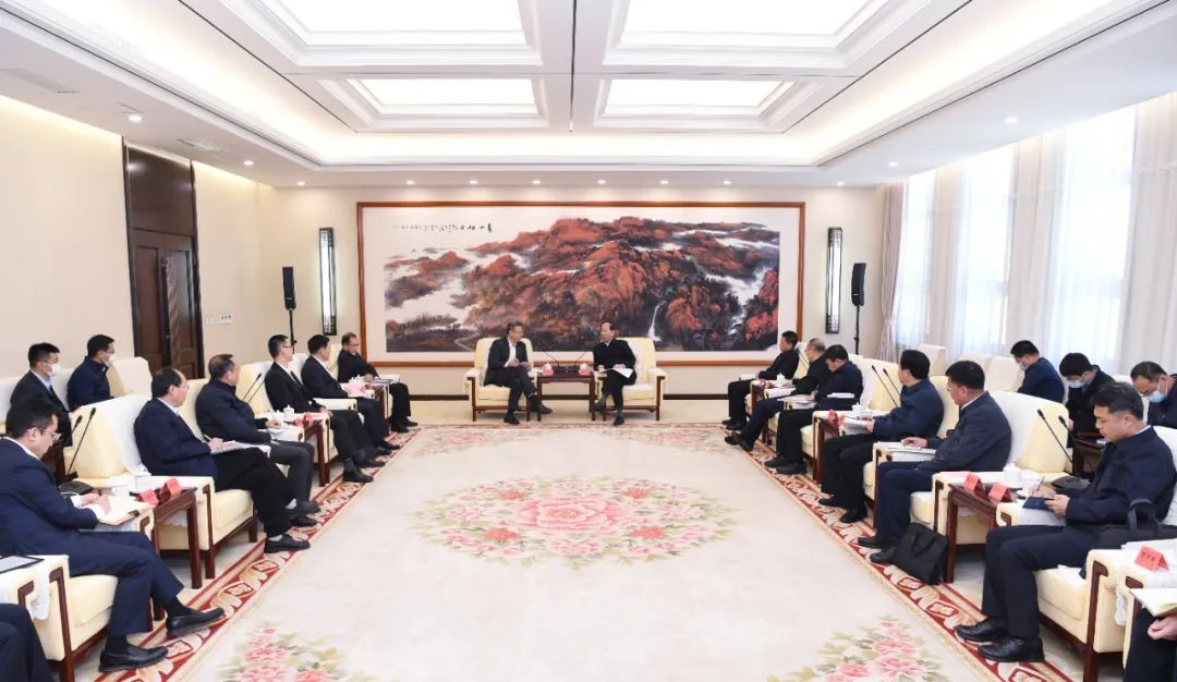 錢智民、江毅拜會內(nèi)蒙古自治區(qū)黨委書記、人大常委會主任石泰峰