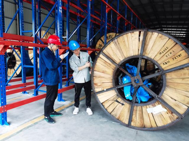 國網(wǎng)桐廬縣供電公司嚴抓入網(wǎng)物資質量
