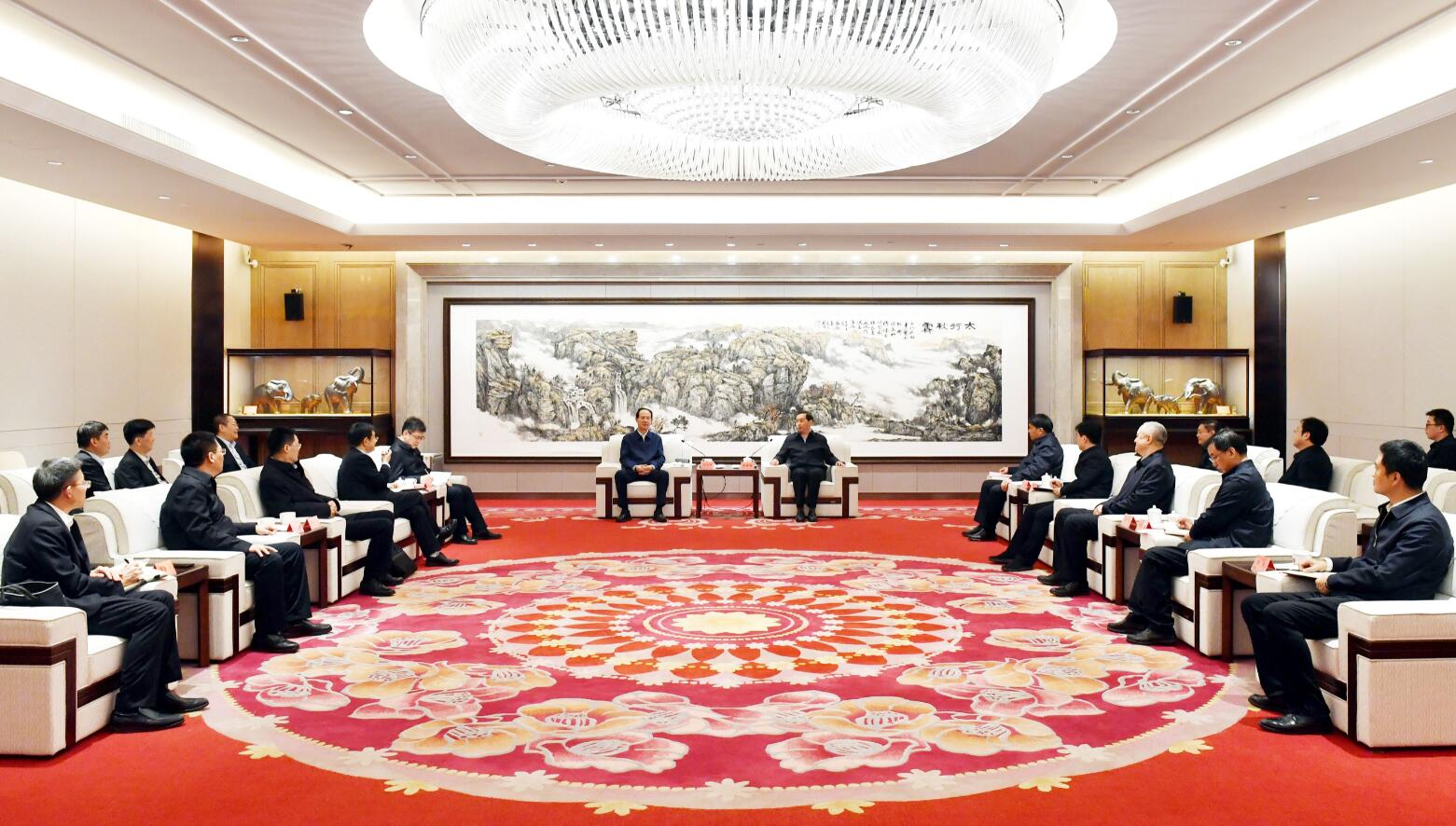 中國電建黨委書記、董事長丁焰章與河北省委常委、石家莊市委書記張超超會談