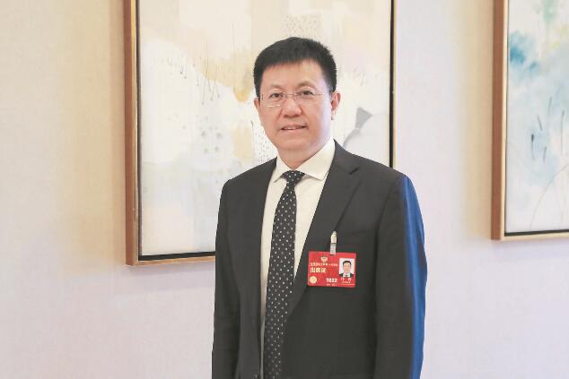 【兩會(huì)好聲音】全國(guó)政協(xié)委員冷?。和茝V應(yīng)用新一代充電技術(shù) 服務(wù)電動(dòng)汽車產(chǎn)業(yè)高質(zhì)量發(fā)展