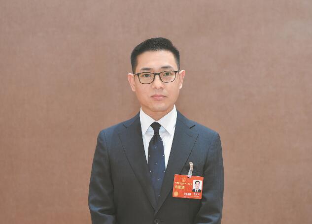 推動清潔能源發(fā)展 促進綠色低碳轉(zhuǎn)型——訪全國人大代表、河北寶信物流有限公司總經(jīng)理李建衛(wèi)