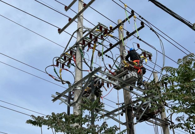 六五四供電公司奮戰(zhàn)8小時，順利完成新線路投運(yùn)