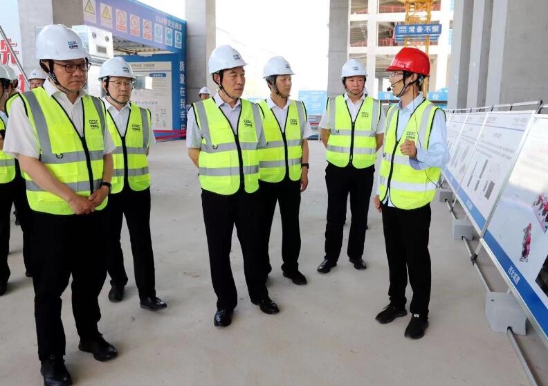 中國能建黨委副書記、總經理孫洪水到西北城建未來廣場A區(qū)項目開展安全生產督導