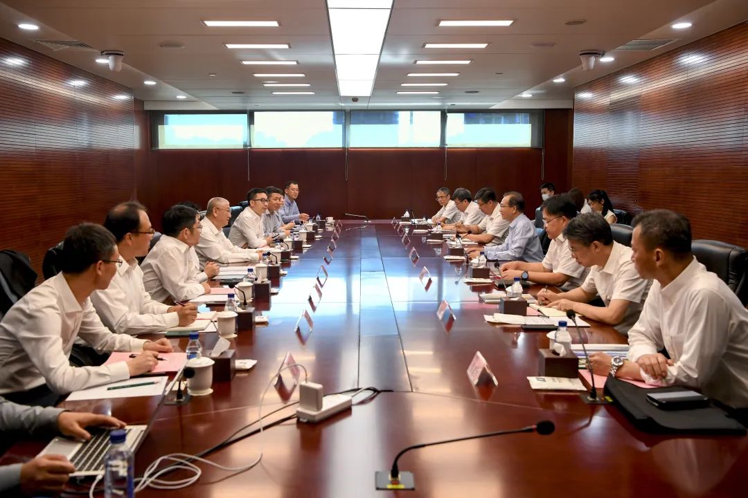 華電集團黨組書記、董事長江毅會見隆基綠能總裁李振國