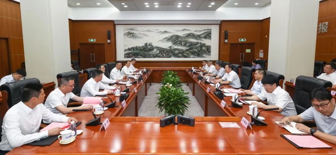 中核集團黨組副書記、總經理顧軍會見蘇州市委副書記、市長吳慶文一行