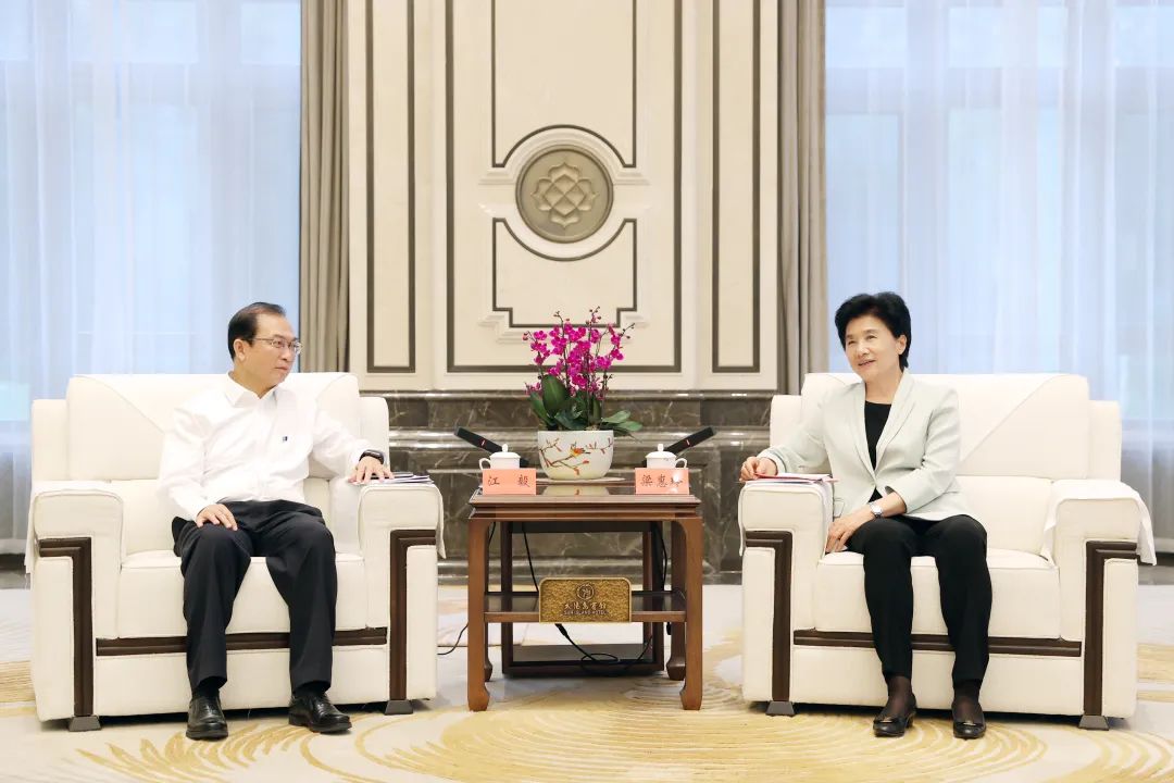 華電集團黨組書記、董事長江毅拜會黑龍江省委副書記、省長梁惠玲
