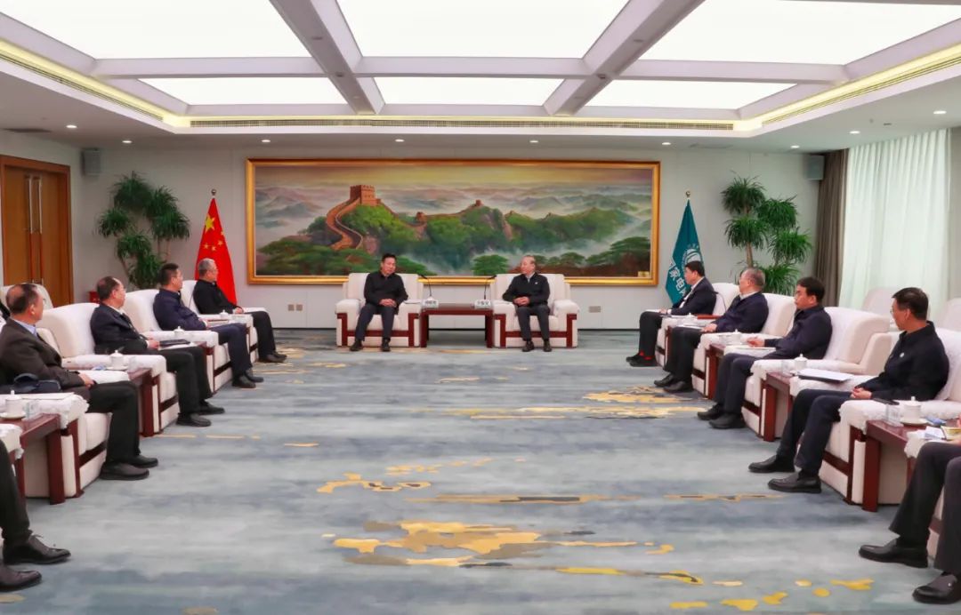 劉明勝、栗寶卿與國家電網(wǎng)董事長辛保安、總經(jīng)理張智剛會談