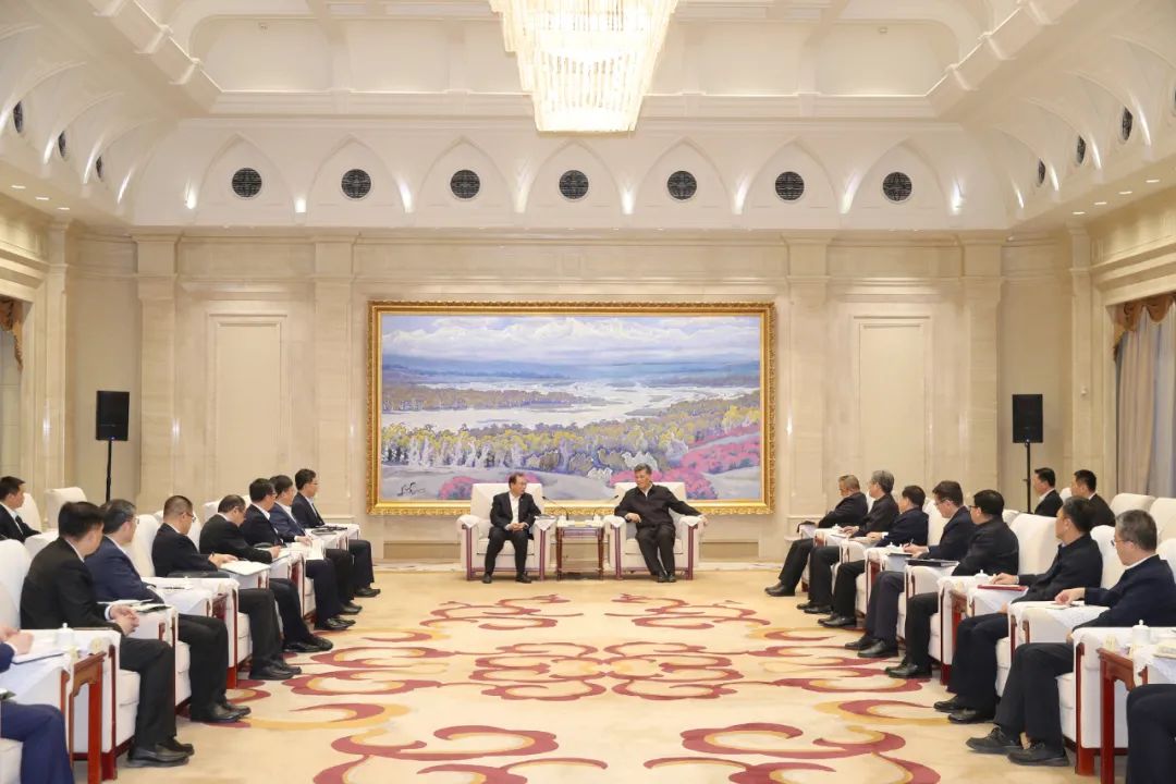 華電集團(tuán)黨組書記、董事長(zhǎng)江毅拜會(huì)新疆維吾爾自治區(qū)主要領(lǐng)導(dǎo)