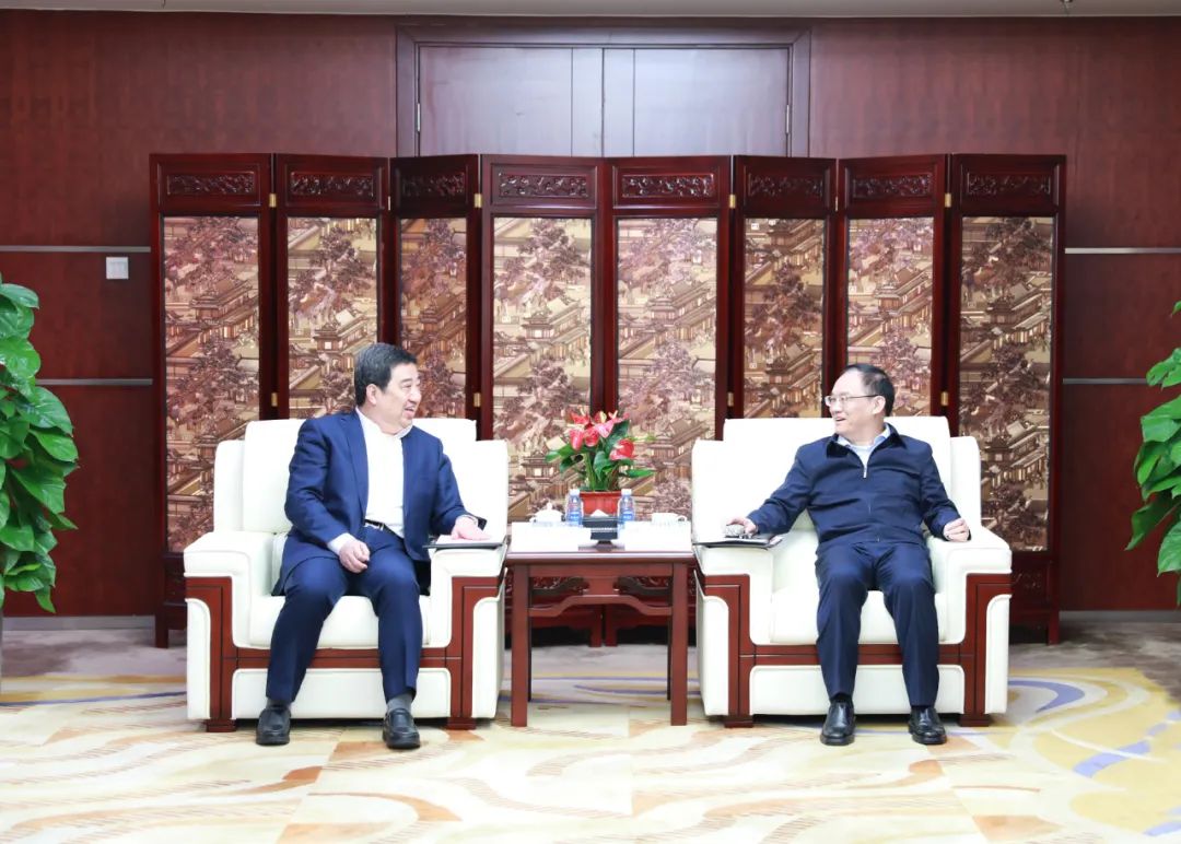 中國電氣裝備白忠泉董事長、周群總經(jīng)理拜訪中鋁集團董事長段向東、總經(jīng)理王石磊