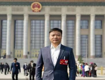 【兩會(huì)好聲音】全國(guó)人大代表、小鵬汽車董事長(zhǎng)何小鵬：探索限定場(chǎng)景無(wú)人駕駛法規(guī)，助力車網(wǎng)融合和低空經(jīng)濟(jì)騰飛