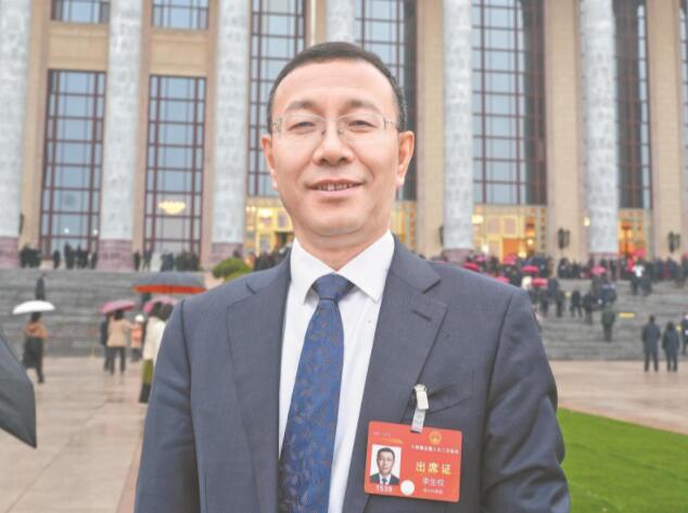 【兩會好聲音】全國人大代表，國家電網黨組組織部主任 李生權：構建新型電力系統(tǒng) 更好服務“雙碳”目標
