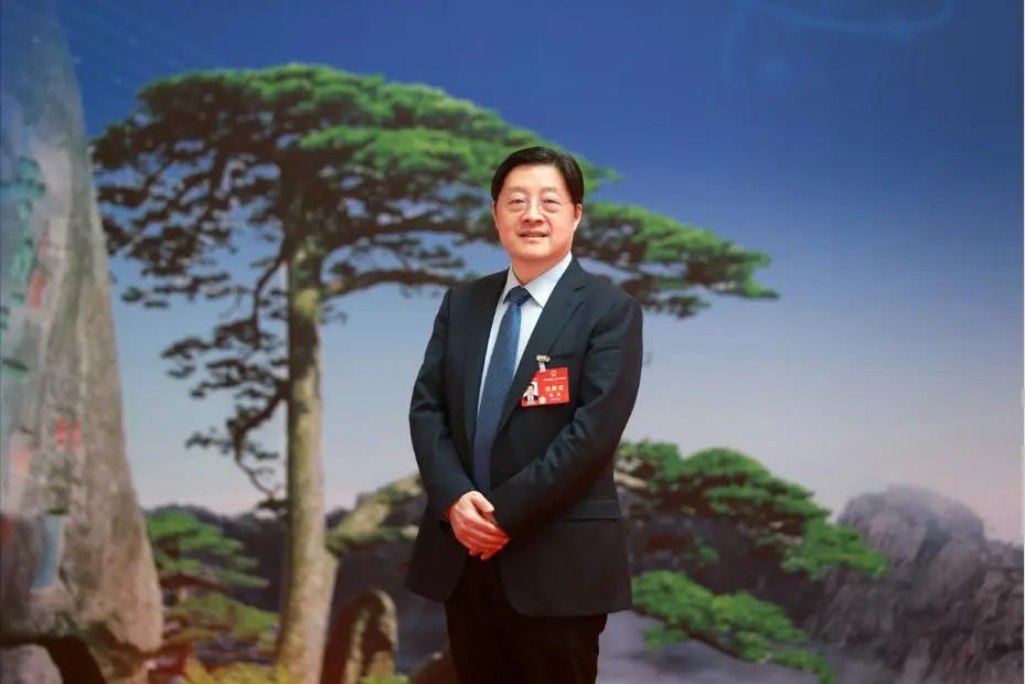 【兩會(huì)好聲音】全國(guó)人大代表、國(guó)網(wǎng)安徽電力董事長(zhǎng)楊勇：為推動(dòng)可再生能源高質(zhì)量發(fā)展提供法治保障