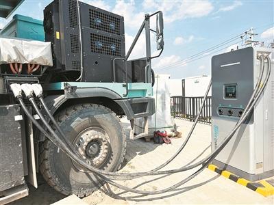“1分鐘30度”，新能源重卡充電提速