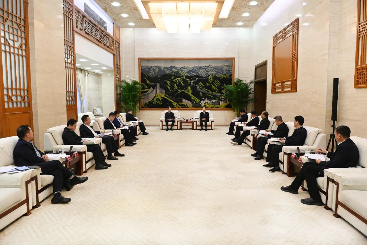 大唐集團(tuán)黨組書記、董事長鄒磊與中國電建黨委書記、董事長丁焰章會(huì)談
