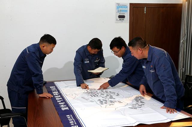 貴州興義供電局研發(fā)“智電擎鋒”機(jī)器人，實(shí)現(xiàn)營配協(xié)同新突破