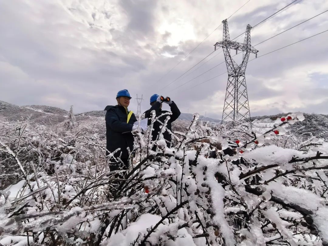 南方電網(wǎng)科技抗冰 讓冰雪“看得見、除得掉、防得住”