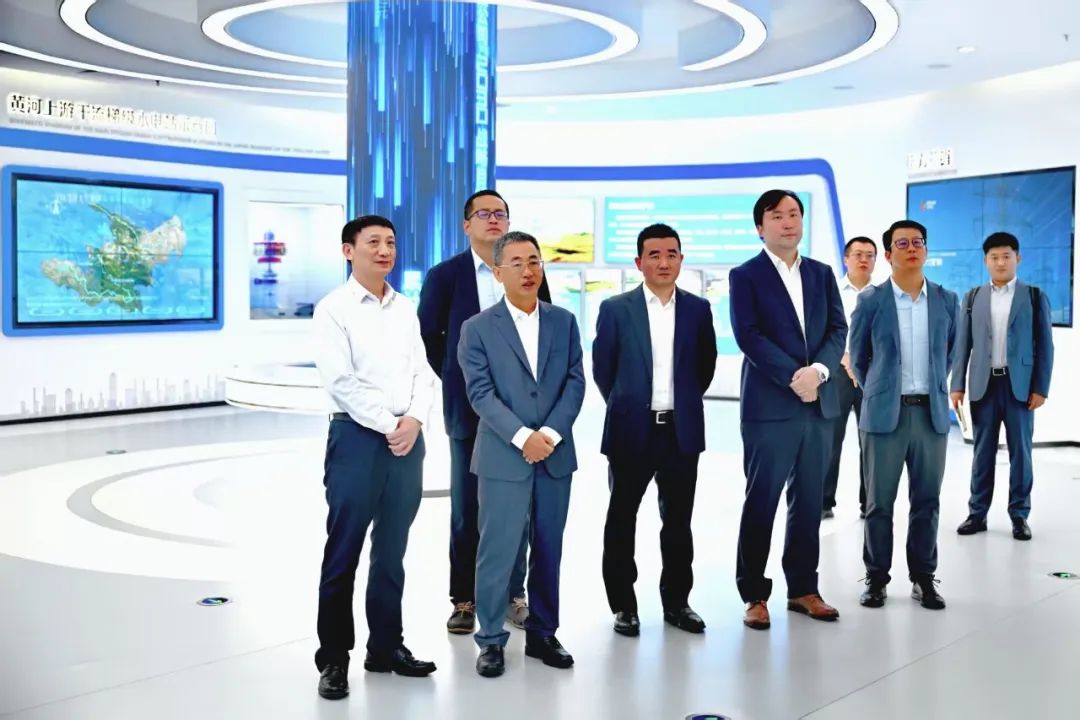 黃河公司黨委書記、董事長姚小彥會見華為董事、華為數(shù)字能源總裁侯金龍