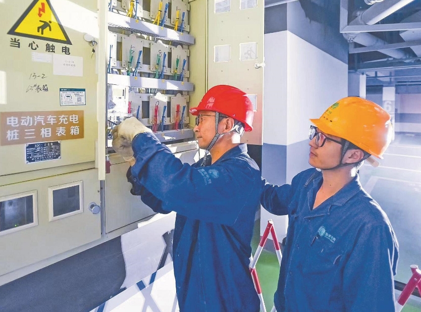 于洪波：讓配電網(wǎng)線路“零閃?！? /></a></li>
							    
				<li><a href=